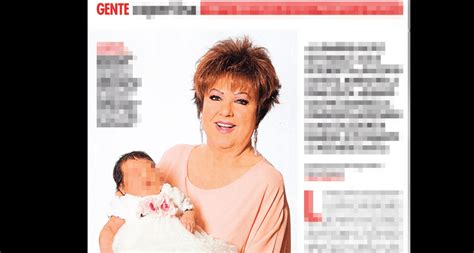 C'è orietta su @topolinomagazine . Orietta Berti nonna felice presenta la nipotina e tutta la ...