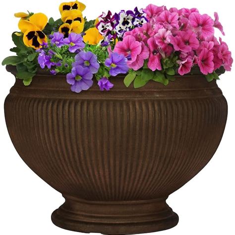 Sunnydaze Decor 16 In Rust Single Elizabeth Resin Outdoor Flower Pot Planter Dg 912 The Home