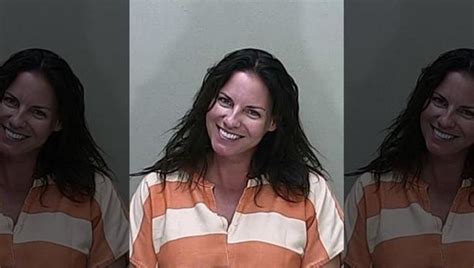 woman smiles in mugshot after dui crash that killed mother officials say