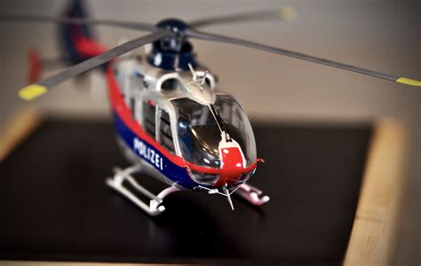 172 Revell Ec 135 Austrian Police Ready For Inspection Aircraft