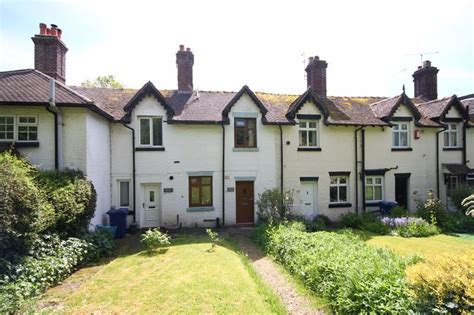 2 Bed Cottage For Sale In The Village Keele Newcastle Under Lyme St5
