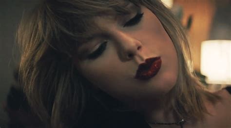 Taylor Swift Rocks Pat Mcgraths Red Glitter Lips For Music Video
