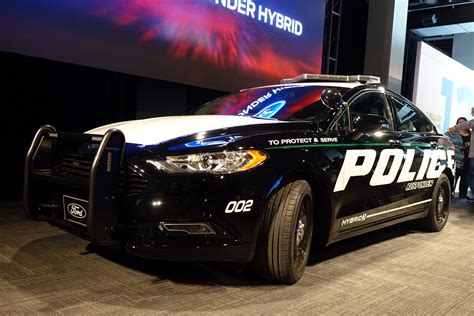 Ford Police Responder Becomes First Hybrid Cop Car