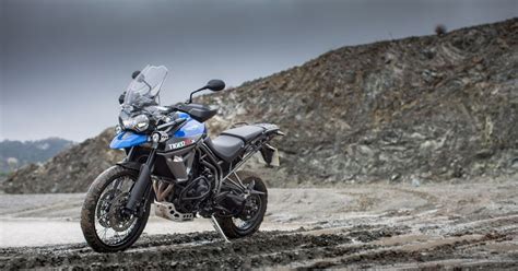 It's safe to say that triumph and i have had our differences over the years. Richard Hammond: Triumph's 800XRx is the best handling ...