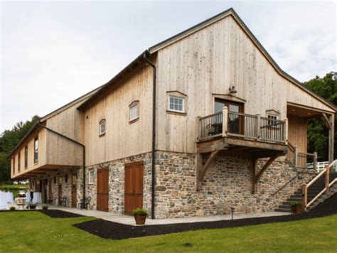 What Is A Bank Barn Building Structures Custom Barn Builders