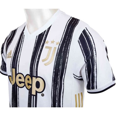 Its sleeves are all white with black adidas stripes running from the all black neckline to white sleeve cuffs. adidas Juventus Home Authentic Jersey - 2020/21 - SoccerPro