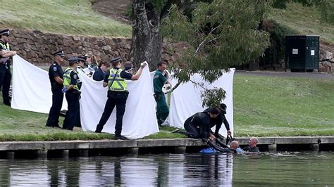 police investigating discovery of man s body found in river torrens au — australia s