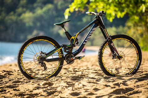 Canyon World Champs Bikes For Troy Brosnan And Mark Wallace Mountain
