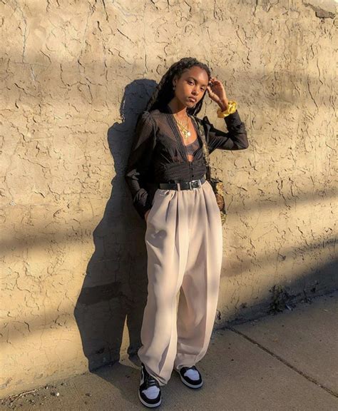 Stylish Baggy Pants Outfits For Black Women