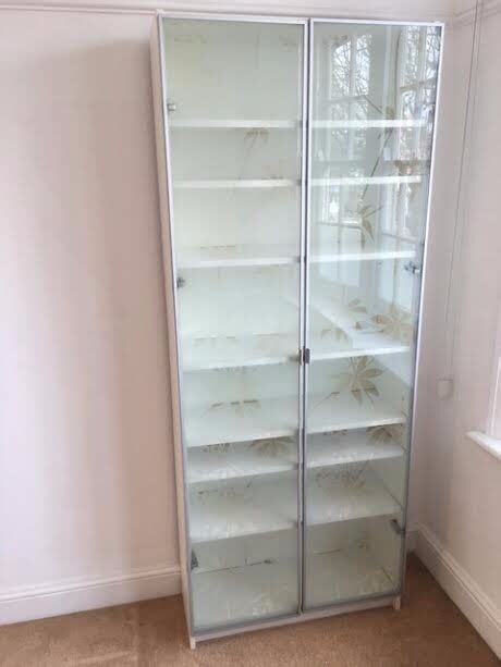 White ikea billy bookcase, 80x28x202 cm, with 6 adjustable and removable shelving units. Lovely Ikea Billy white bookcase frosted glass doors ...