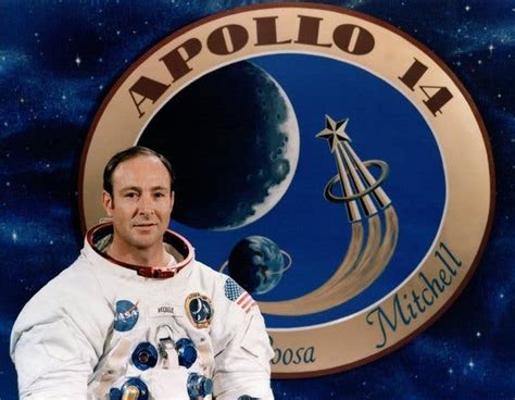Edgar D Mitchell Sixth Moonwalking Astronaut Dies At 85 The New