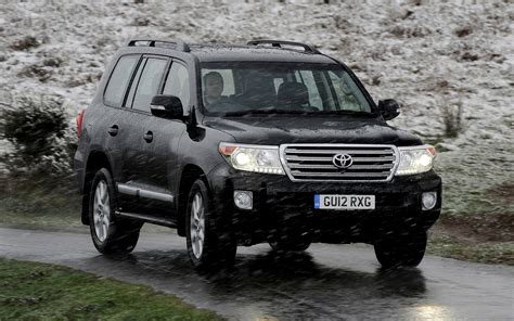 With the land cruiser's muscular v8 engine, there's plenty of power on tap. 2012 Toyota Land Cruiser V8 - Wallpapers and HD Images | Car Pixel
