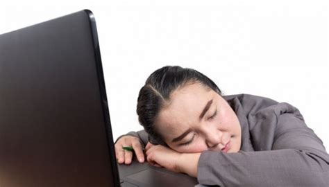 Sering banget tiap hari kita kayanya udah dapet tidur cukup, tapi masih aja capek dan ngantuk seharian. Tidur Cukup tapi Masih Ngantuk di Pagi Hari? Waspada ...