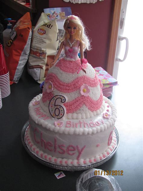 Barbie Cake I Really Like The Dress Cake On Top Of Another Cake Barbie Birthday Cake Barbie