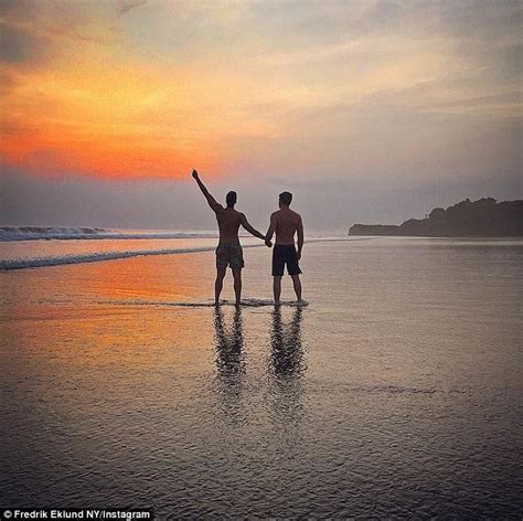 Bravo S Fredrik Eklund Flashes His Six Pack As He Holidays In Bali