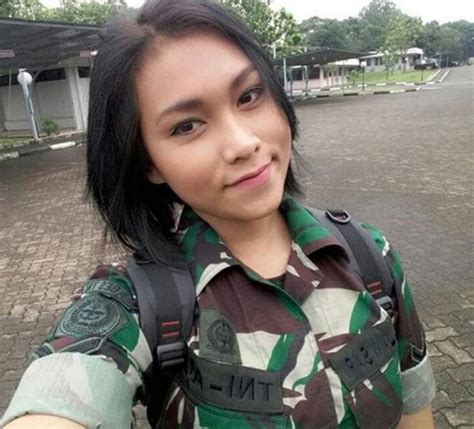 8 Tentara Cantik Indonesia Bikin Cowok ‘pengen Ditembak Blog Fakhri