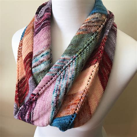 Ravelry Mini Skein Infinity Scarf Pattern By Julieanne Cole