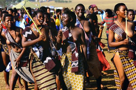 Zulu Girls Attend Umhlanga The Annual Reed Dance Festival Of Swaziland Reed Dance