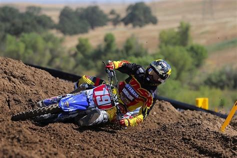 Hi Res Cornering Pic Moto Related Motocross Forums Message Boards Vital Mx