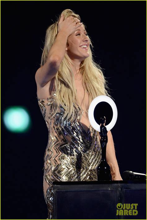 Photo Ellie Goulding Strips Down For Brit Awards Performance Video 06