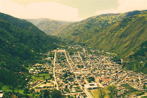 Baños is known as the gateway to the amazon, as it is the last city still located in the mountain. baños de agua santa | ecuador | Ecuador, Paises, Agua