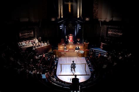 London Theatre Agatha Christie S Witness For The Prosecution At London County Hall Review