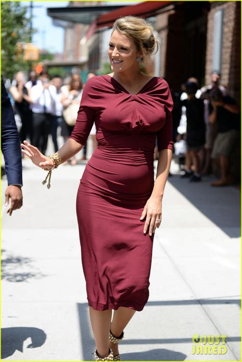 Blake Lively Defends Her Use Of Oakland Booty Comment Photo 3688246 Blake Lively Pregnant