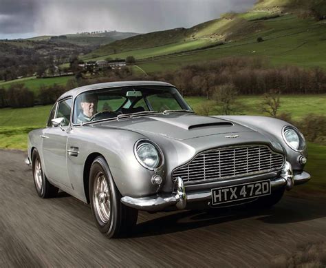 Driving Aston Martin DB5 - Drive