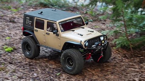Axial SCX10 II Wrangler 2017 CRC part 2 painting - YouTube