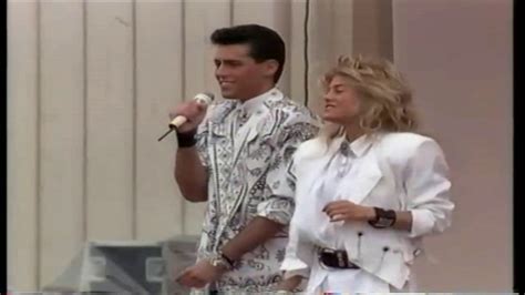 Pernilla wahlgren, en av sveriges mest kända artister, har alltid älskat mode och design. Pernilla Wahlgren och Emilio Ingrosso - Paradise (Live ...