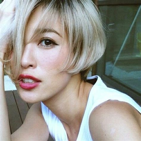 So we've consulted hong kong's top colourists and hair professionals to walk us through every step of the roy wong, hair culture's technical director: Bleach blonde bob | Blonde asian hair, Short bleached hair ...
