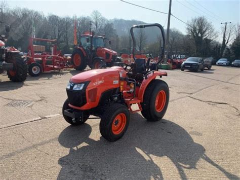 Kubota L1382 Hst Rops Turf Tractor In Leighton Buzzard United Kingdom