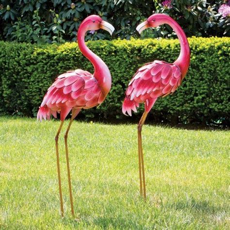 Garden Statues To Add An Artistic Touch To Your Outdoor Decor Flamingo Garden Garden