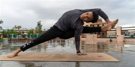 Indias Yoga Capital Hit By Downward Facing Prospects Due To Covid 19 Wsj