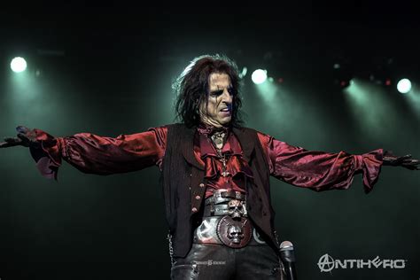 Concert Review And Photos Alice Cooper At O2 Arena London Antihero Magazine