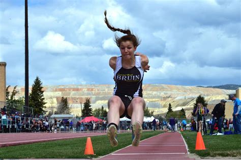 Capitals Elena Carter Sets 3 School Records At State Takes Ir Track