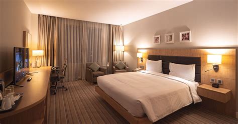 Review Hilton Garden Inn Dubai Mall Of The Emirates King Room Suitesmile