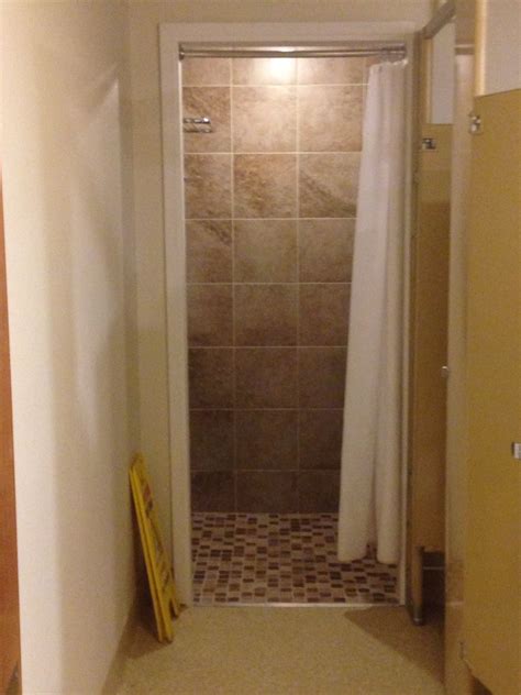 D single threshold shower base in white. Zero threshold shower roll in and shower away | Portfolio ...