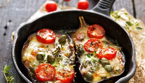 Découvrez la recette de lasagnes tomate aubergine mozzarella à faire en 50 minutes. Geroosterde aubergine met mozzarella, cherrytomaatjes en ...