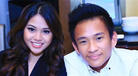 Perut buncitnya pun semakin tampak. Pacar Aurel Disebut Kalah Tampan dengan Mantan, Ini Kata ...