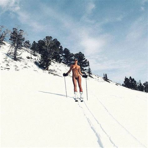 Ski Naked Porno Photo