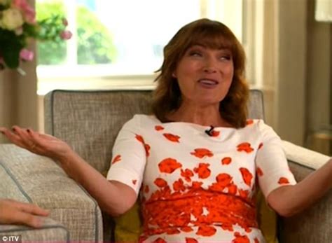 Lorraine Kelly And Niall Horan Flirt Up A Storm On Tv Daily Mail Online