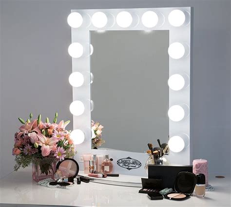 19 Of The Coolest Things On Amazon Launchpad Right Now Lighted Vanity