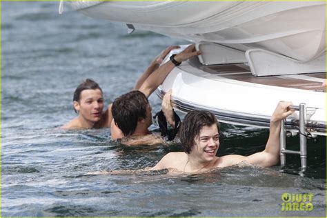 One Direction Shirtless In Sydney Photo Shirtless Photos Just Jared Celebrity