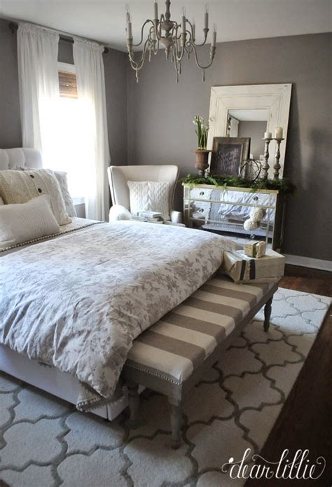 Dear Lillie Our Gray Guest Bedroom With Some Simple Christmas Touches