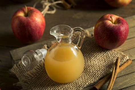 Here Are 20 Incredible Uses For Apple Cider Vinegar