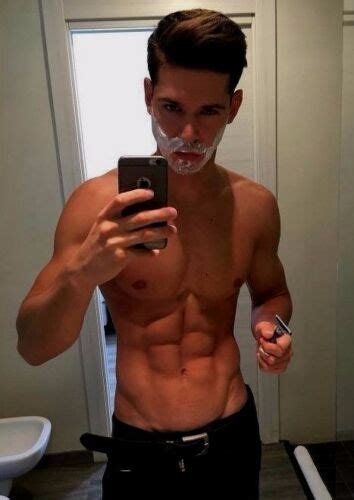Shirtless Male Athletic Muscular Beefcake Abs Shaving Face Selfie Photo X D Ebay