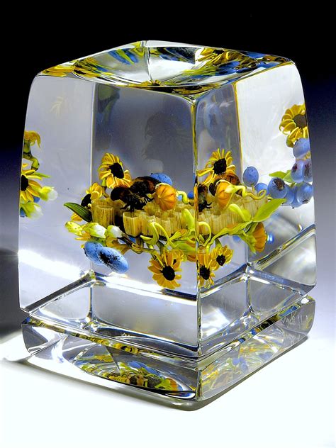 Paul Stankard Botanical Study Vertical Paperweight On A Clear Ground