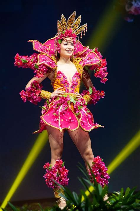 Miss Universe National Costumes 2018 Part 1 Feathers And Flowers Tom Lorenzo Miss