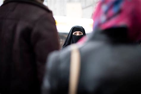 Ständeratskommission Lehnt Burka Initiative Ab Nzz